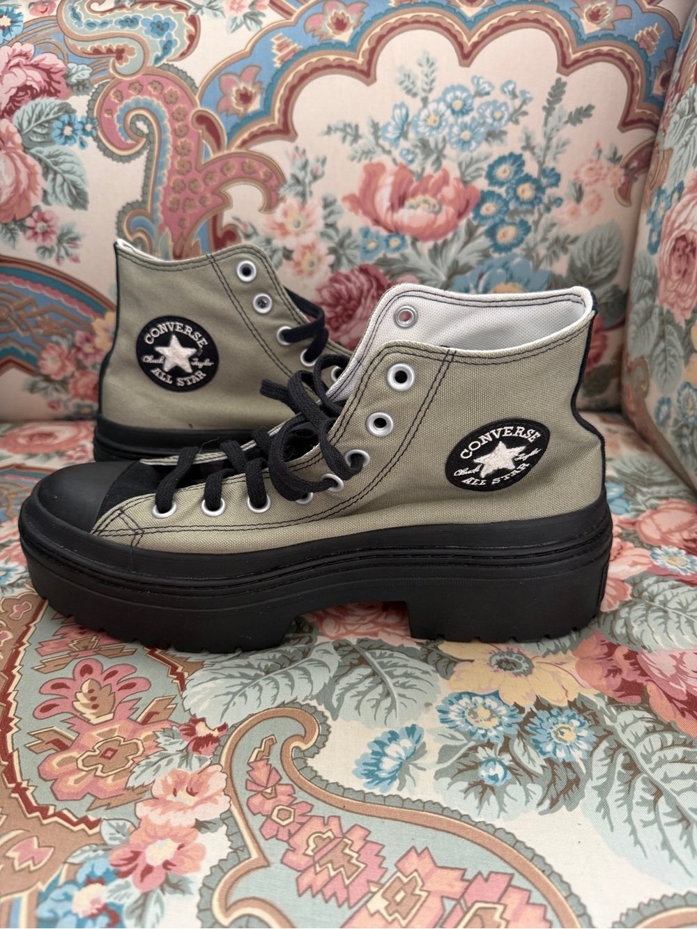 Converse Olive Green Lace-Up Platform High Tops- Women’s size 9.5